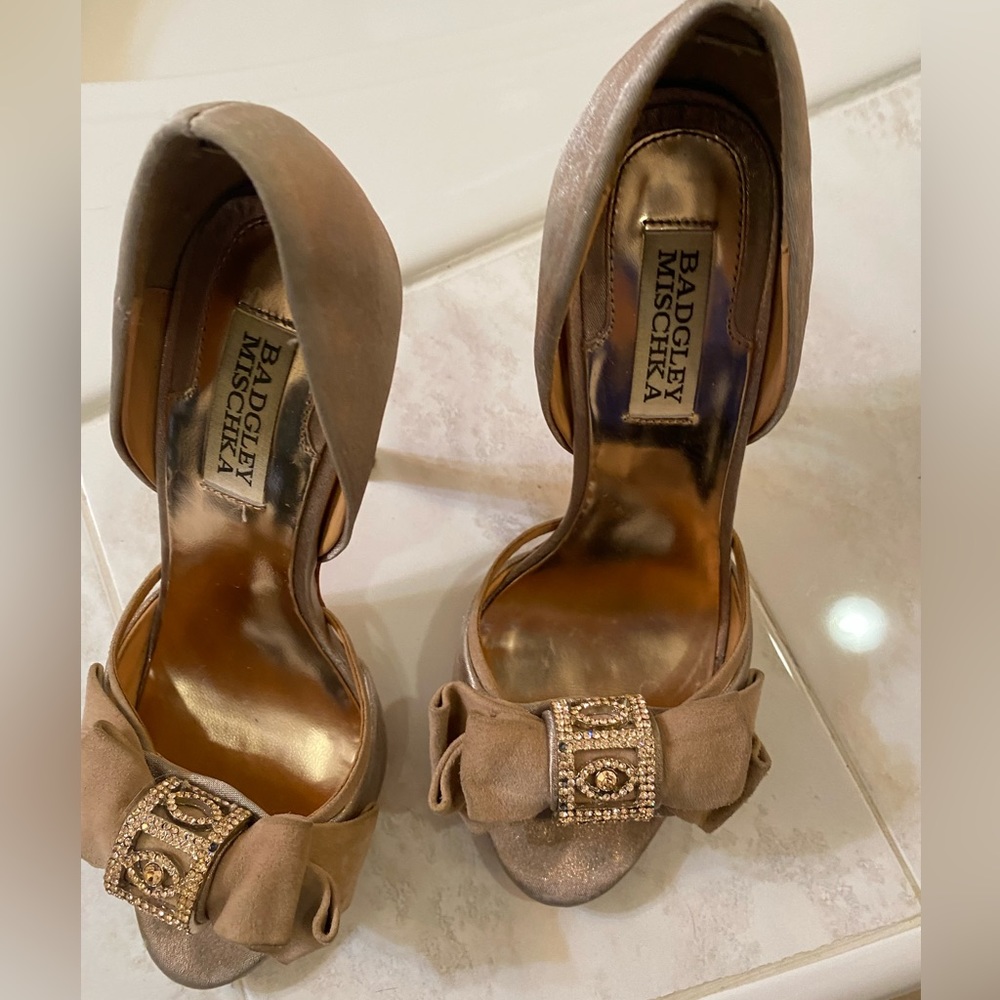 Badgley Mischka Babette peep toe heel 7.5